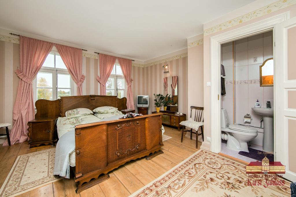 Hôtel Kursi Hunting Manor à Puurmani Chambre photo