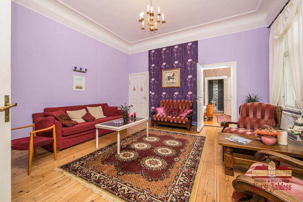 Hôtel Kursi Hunting Manor à Puurmani Chambre photo