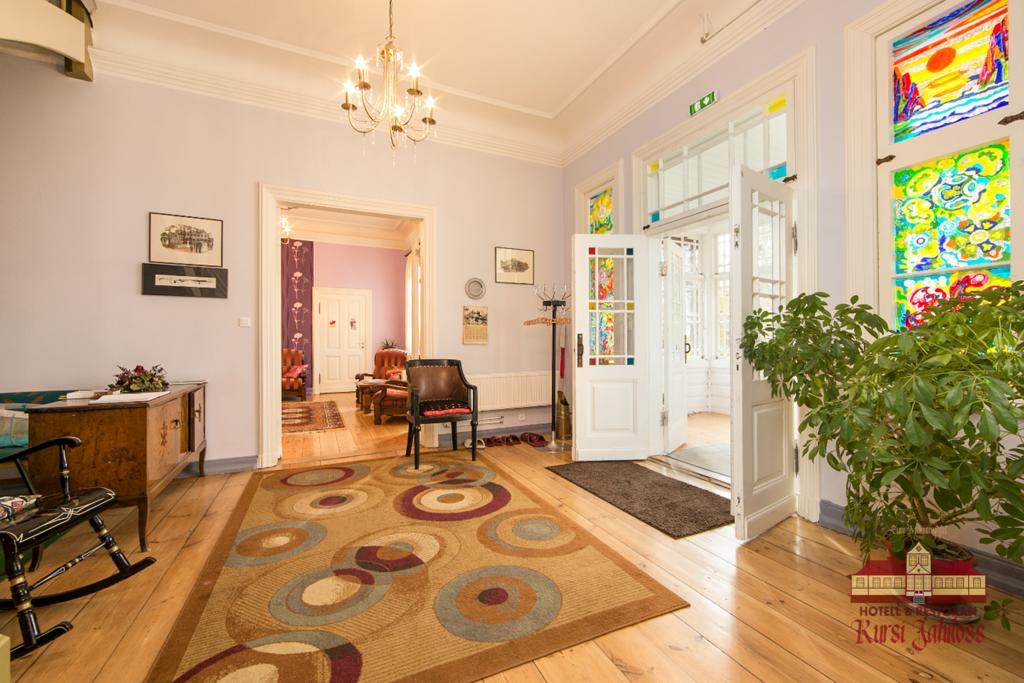 Hôtel Kursi Hunting Manor à Puurmani Extérieur photo